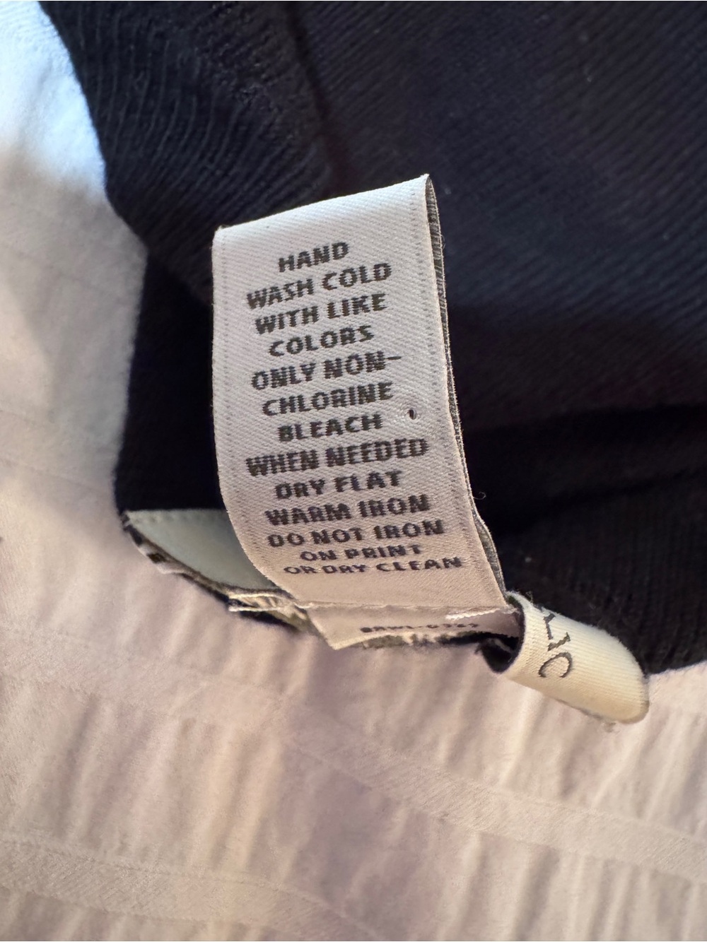 Vintage Early Aughts Banana Republic Graphic Sweater with Dove/Black See Thru - Picture 11 of 14